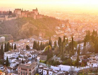 9 Reasons Andalucía Stands Out (+ Must-Try Food!)
