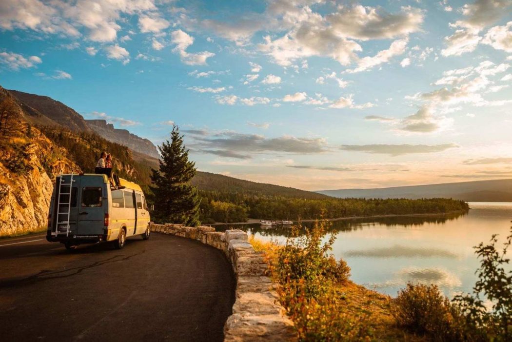 Advantages and disadvantages of traveling in a campervan